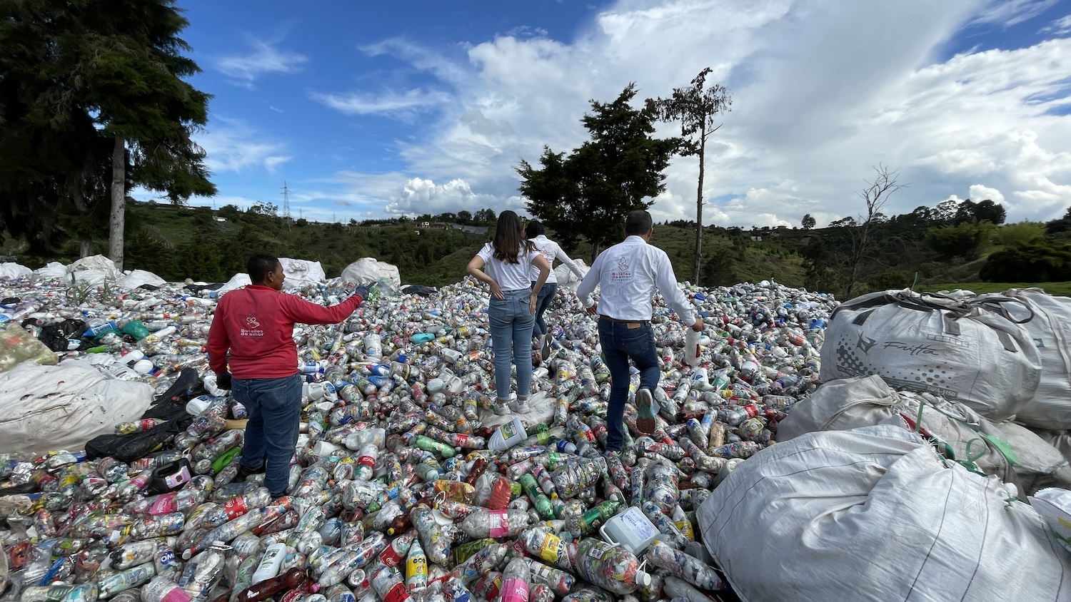 rt-email-hero-1200x1200-QuebecOfficeRemoteTransition