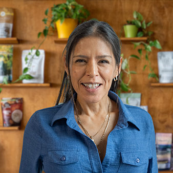 Gisella Etzion - Gestionnaire de bureau, Rootree USA